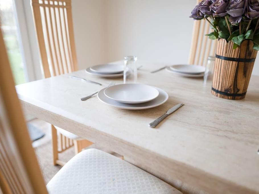 Charming Cottage Getaway In Altrincham Zewnętrze zdjęcie